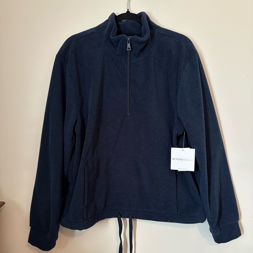 NWT Beyond Yoga Women’s Navy Fleece Quarter Zip. Size Large.